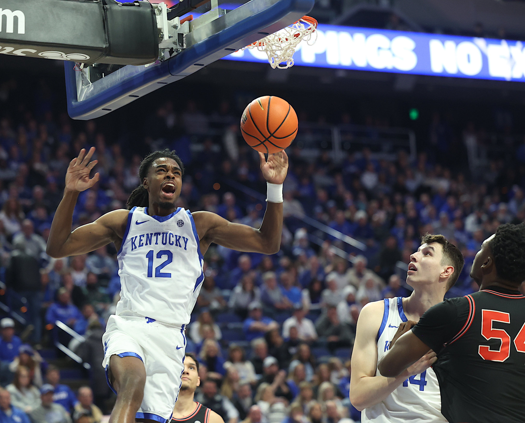 Antonio Reeves Gives UK a Veteran Presence Amid Super Season | Laker ...